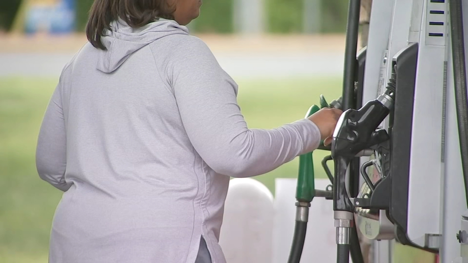 Gas surge 2022: Rising fuel prices hitting rideshare drivers like Uber ...