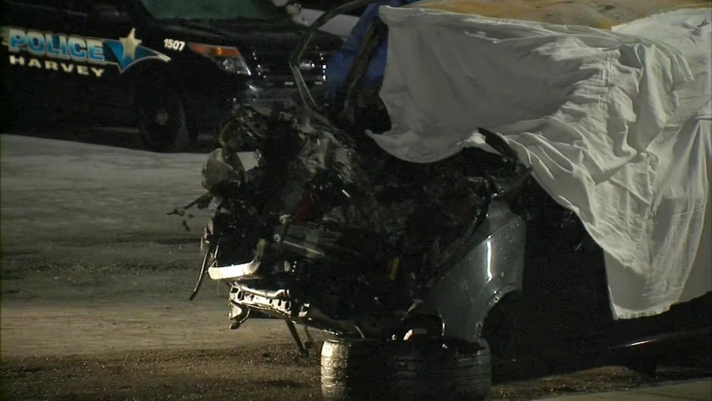 4 killed after train hits car, Harvey fire officials say