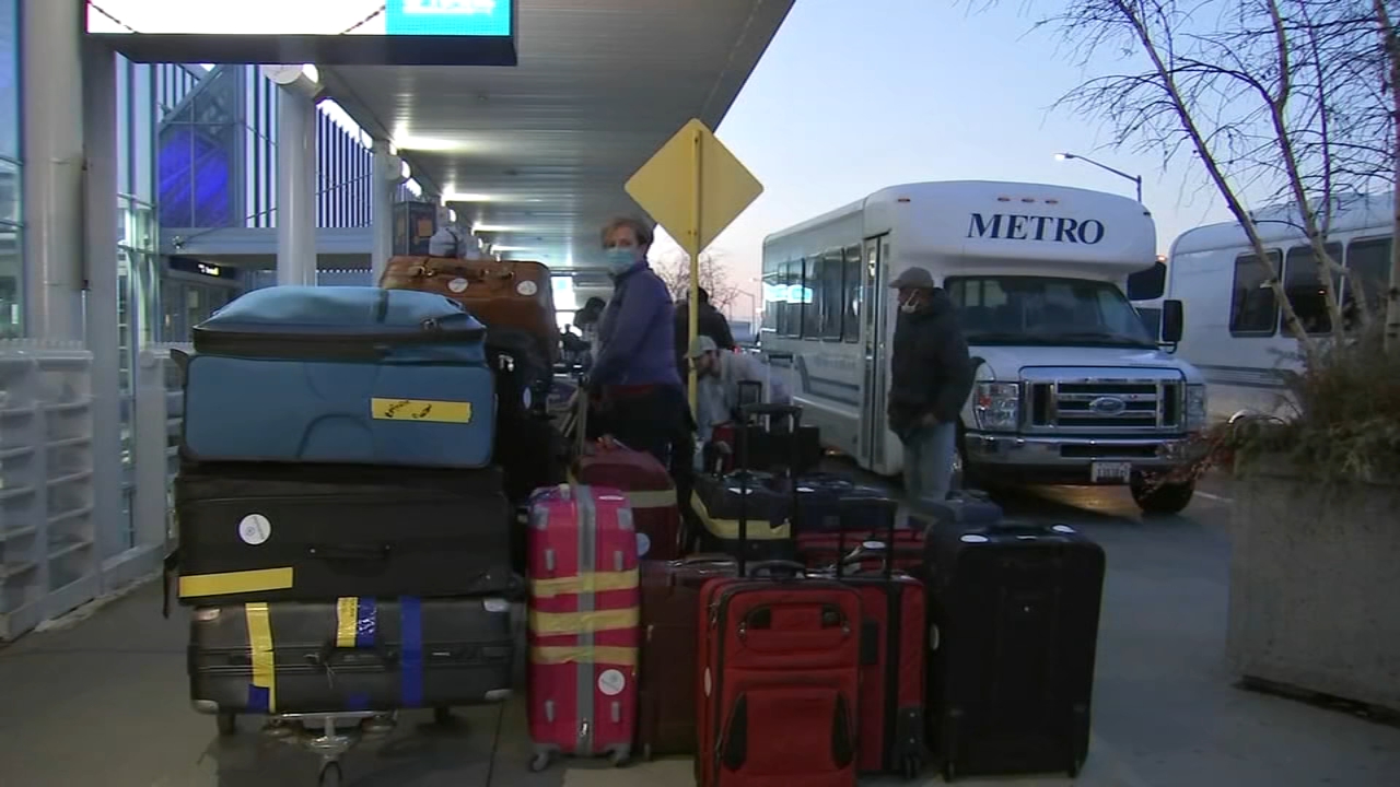Naperville doctors leave for Ukraine border with medical supplies