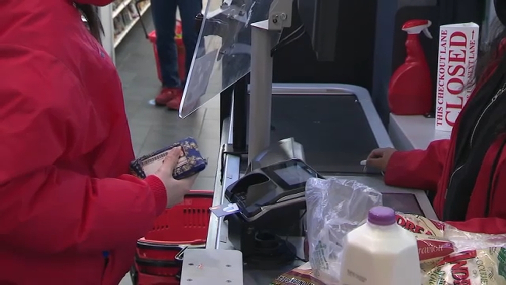 US inflation soars 7.9% over past 12 months, biggest spike since 1982