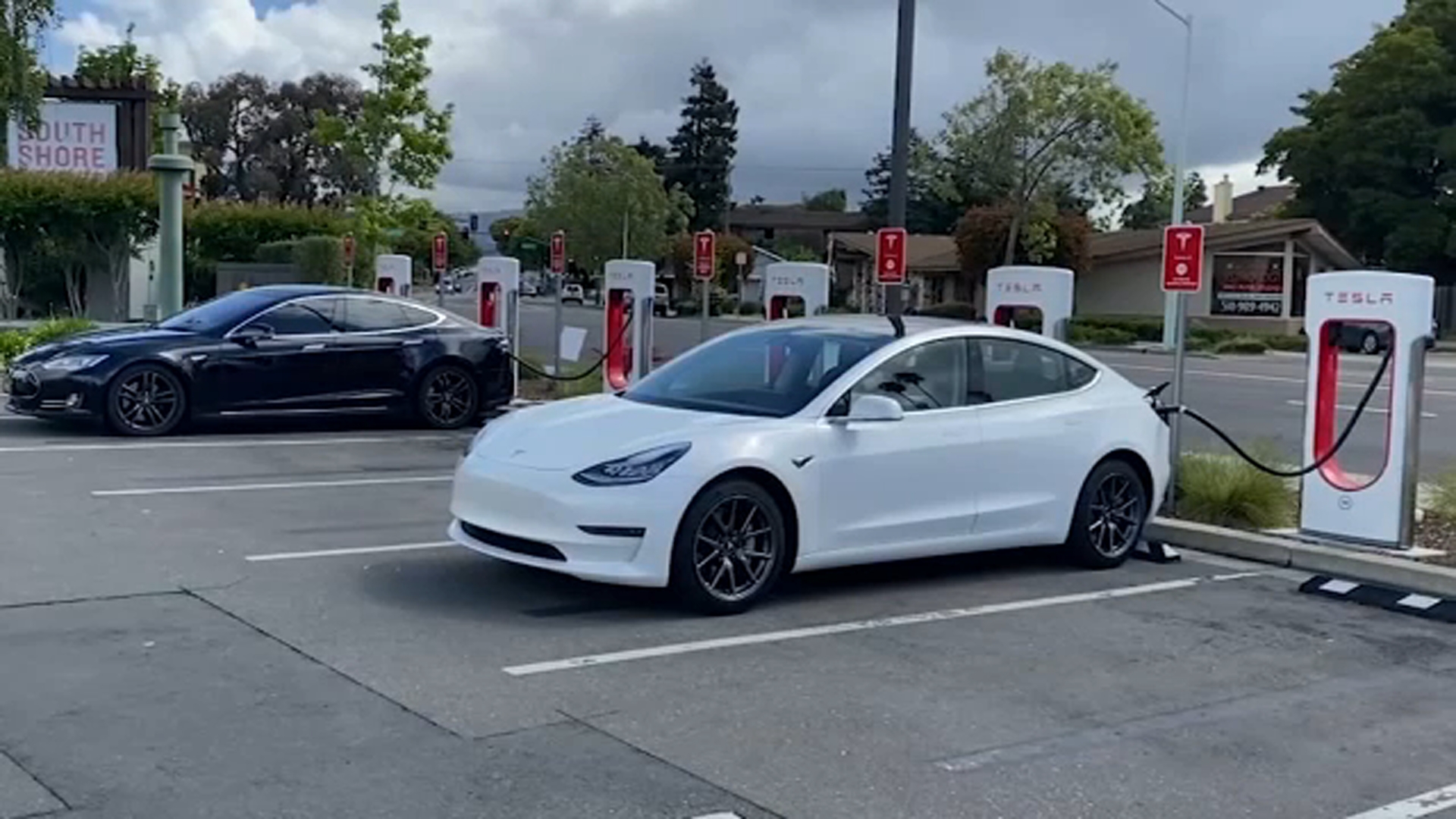 Interest in e-vehicles rise with gas prices