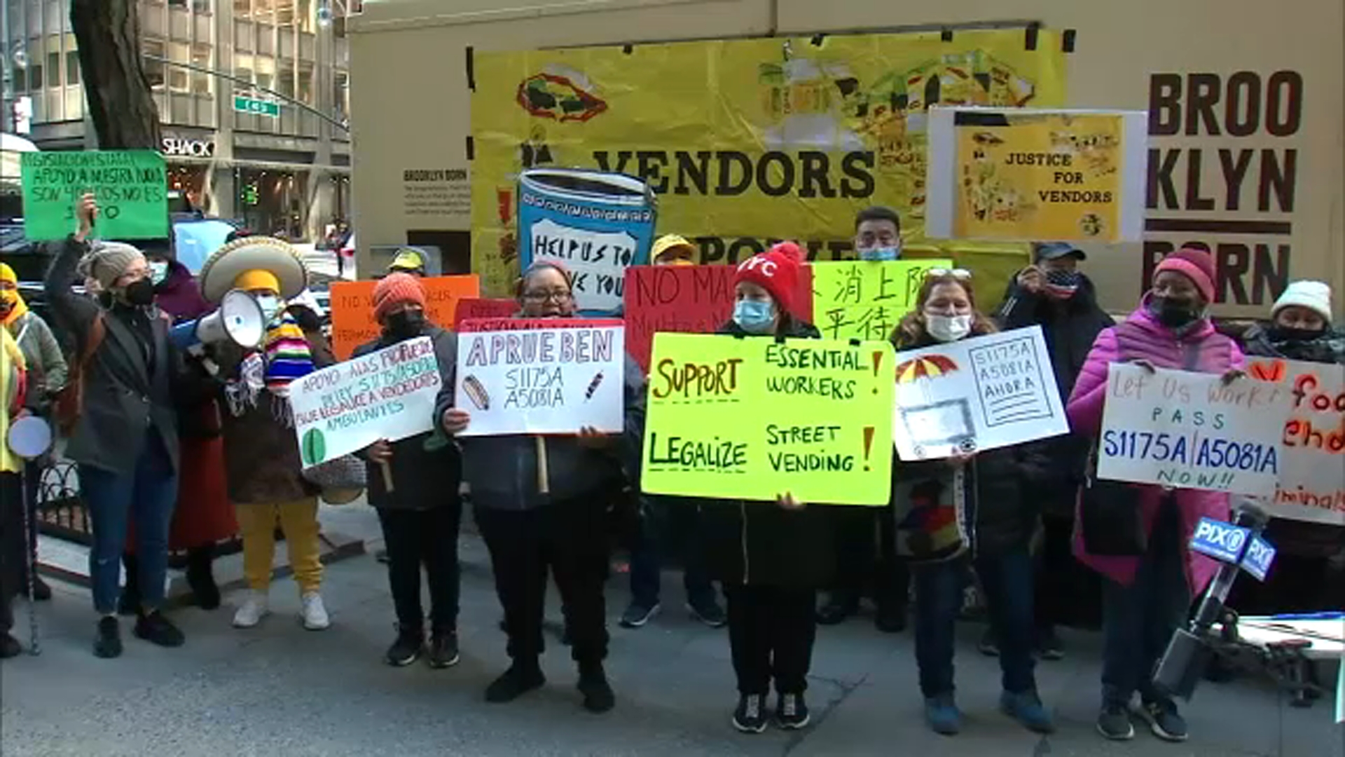 Street vendors hold sleep-out protest at Governor Hochul's NYC office