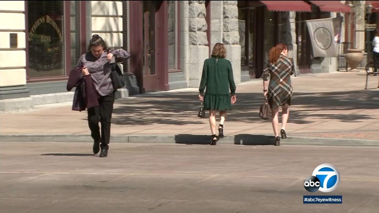 Women earn 83 cents for every dollar men earn, stats show