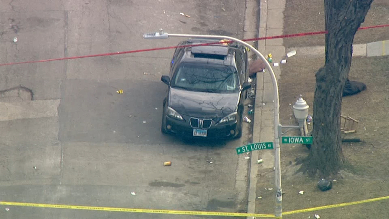 2 shot, 1 fatally, in Humboldt Park