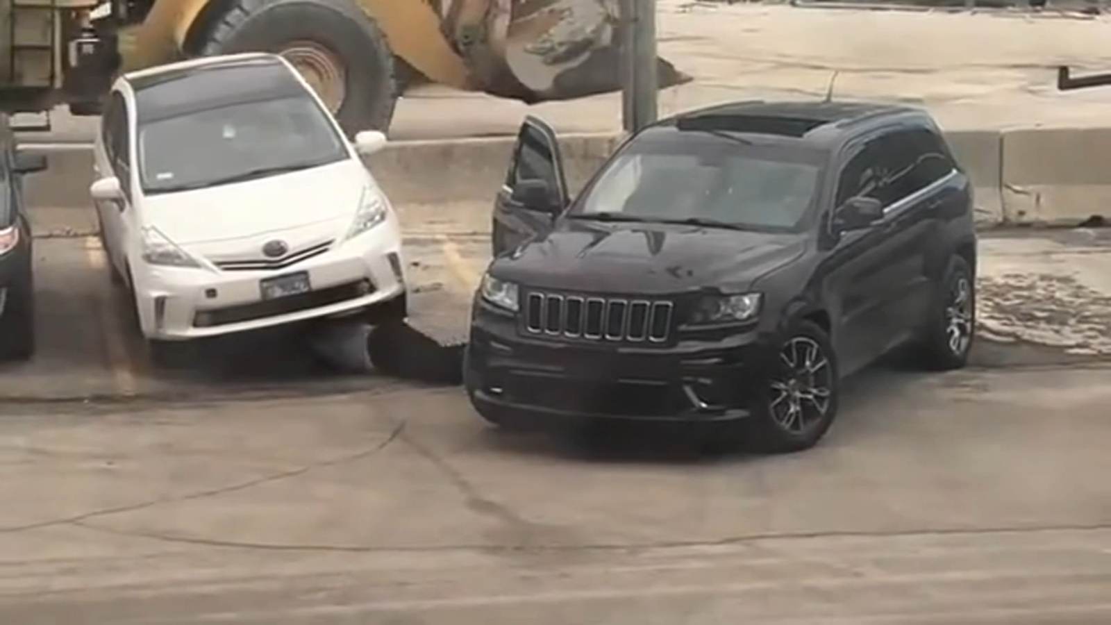 West Town catalytic converter theft caught on camera; Chicago mechanic