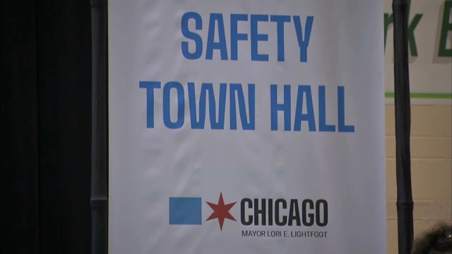 Chicago holds neighborhood town halls about community safety