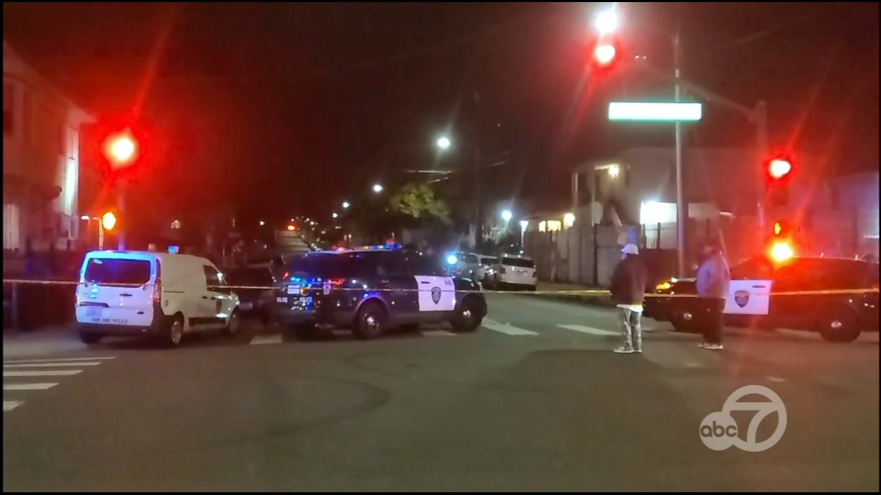 Man dies in Oakland shooting, 2 others shot in separate incident 