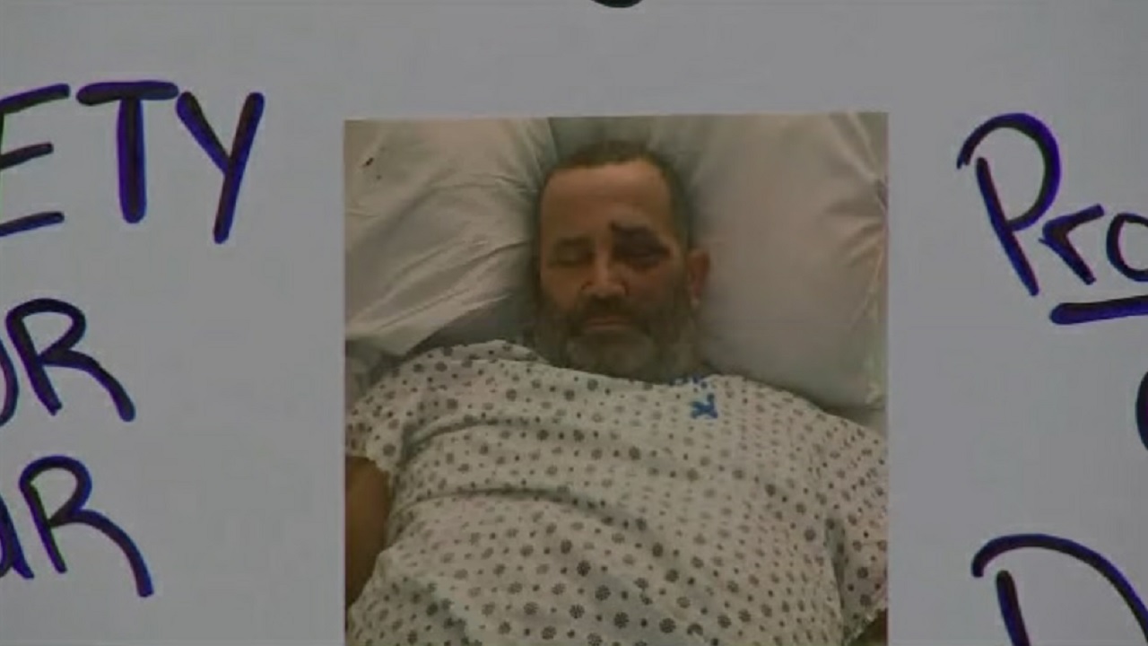 Cab driver in danger of losing vision after attacked by couple