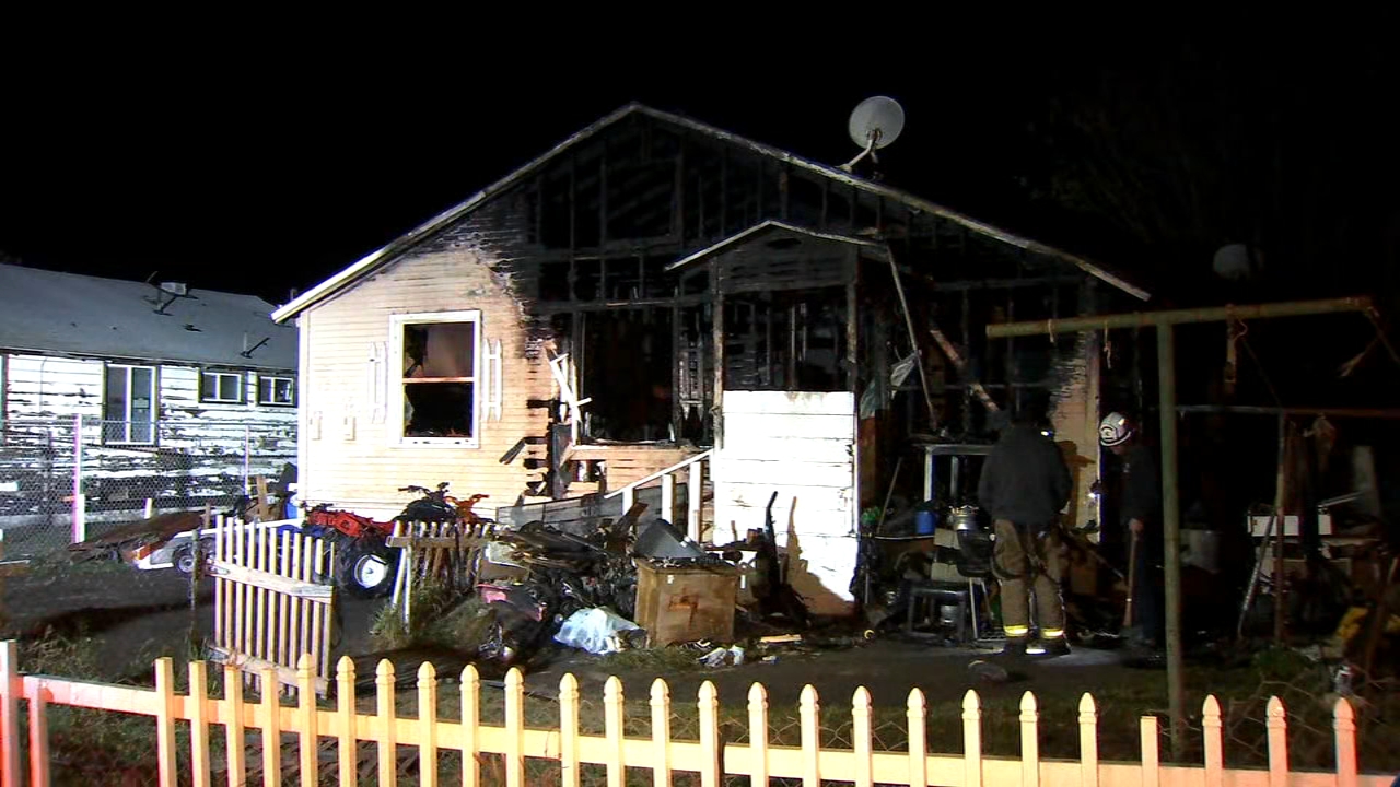 Fire destroys house in Corcoran