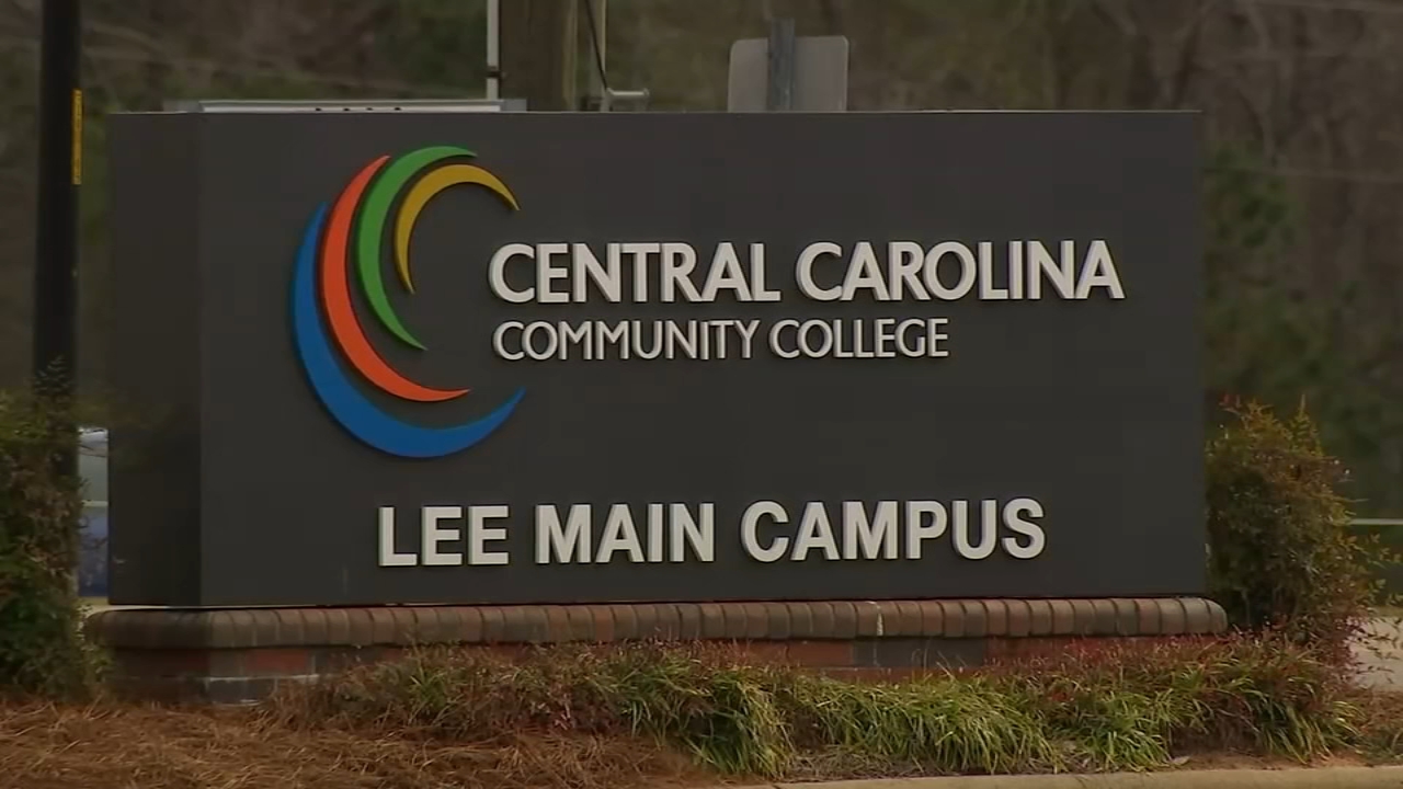 Cooper visits Sanford to tout community colleges, new jobs