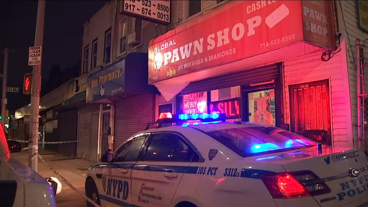 Queens pawn shop owner attacked with metal rod during robbery