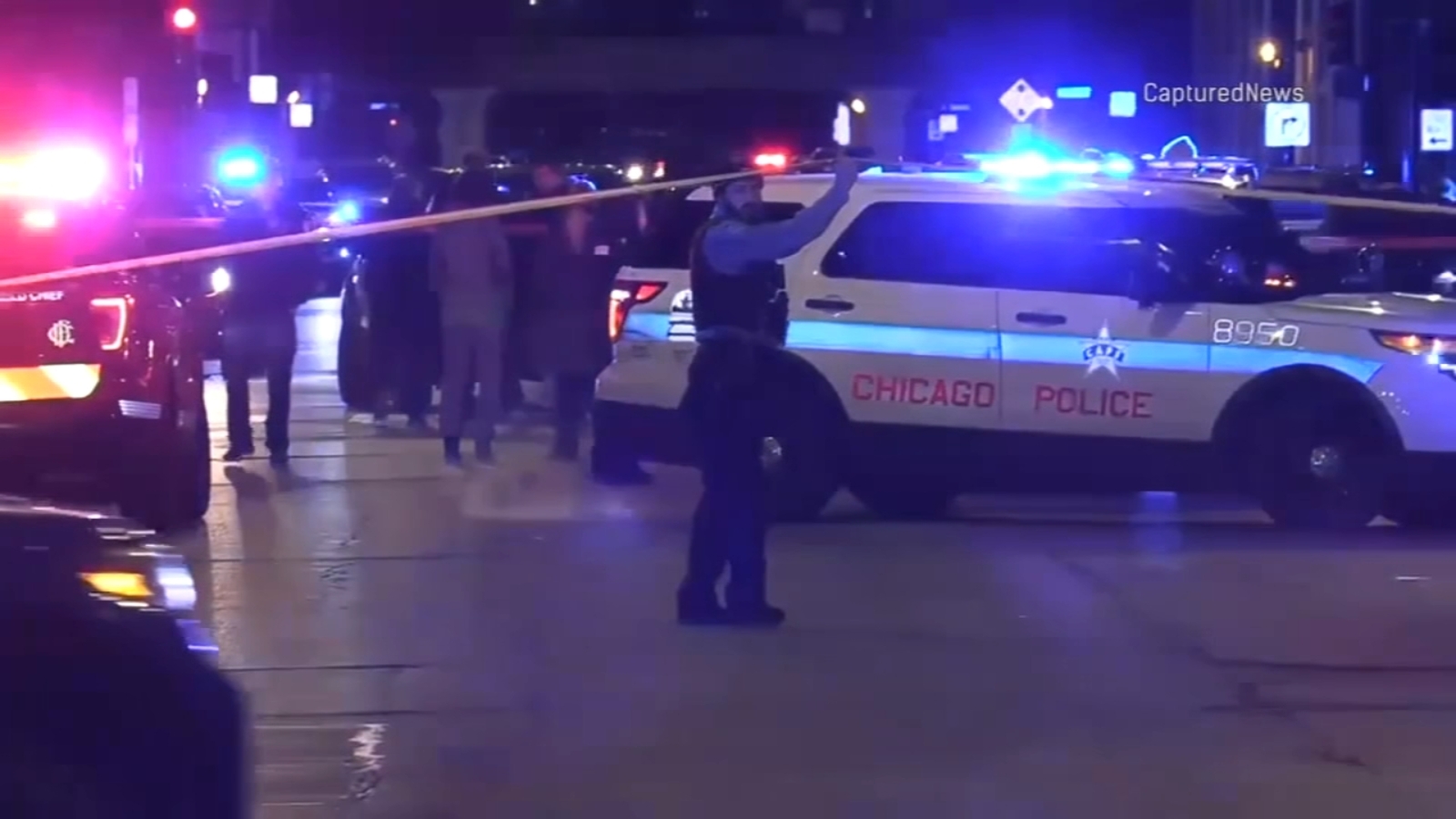 Chicago shooting 2 officers injured, 1 suspect shot during East