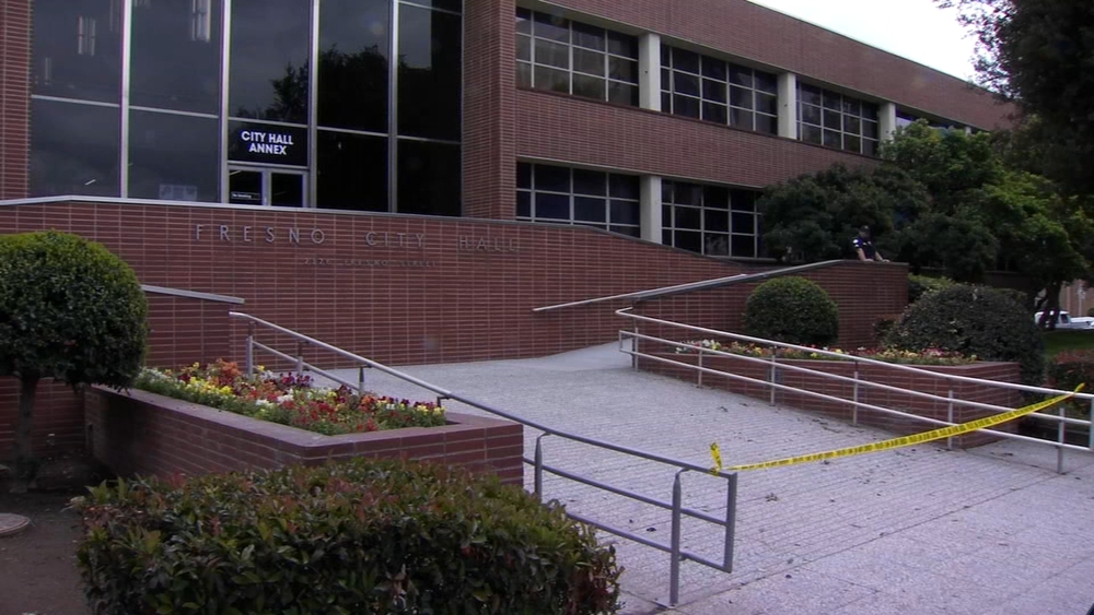 Suspect shot, killed after assaulting police detective, chief says