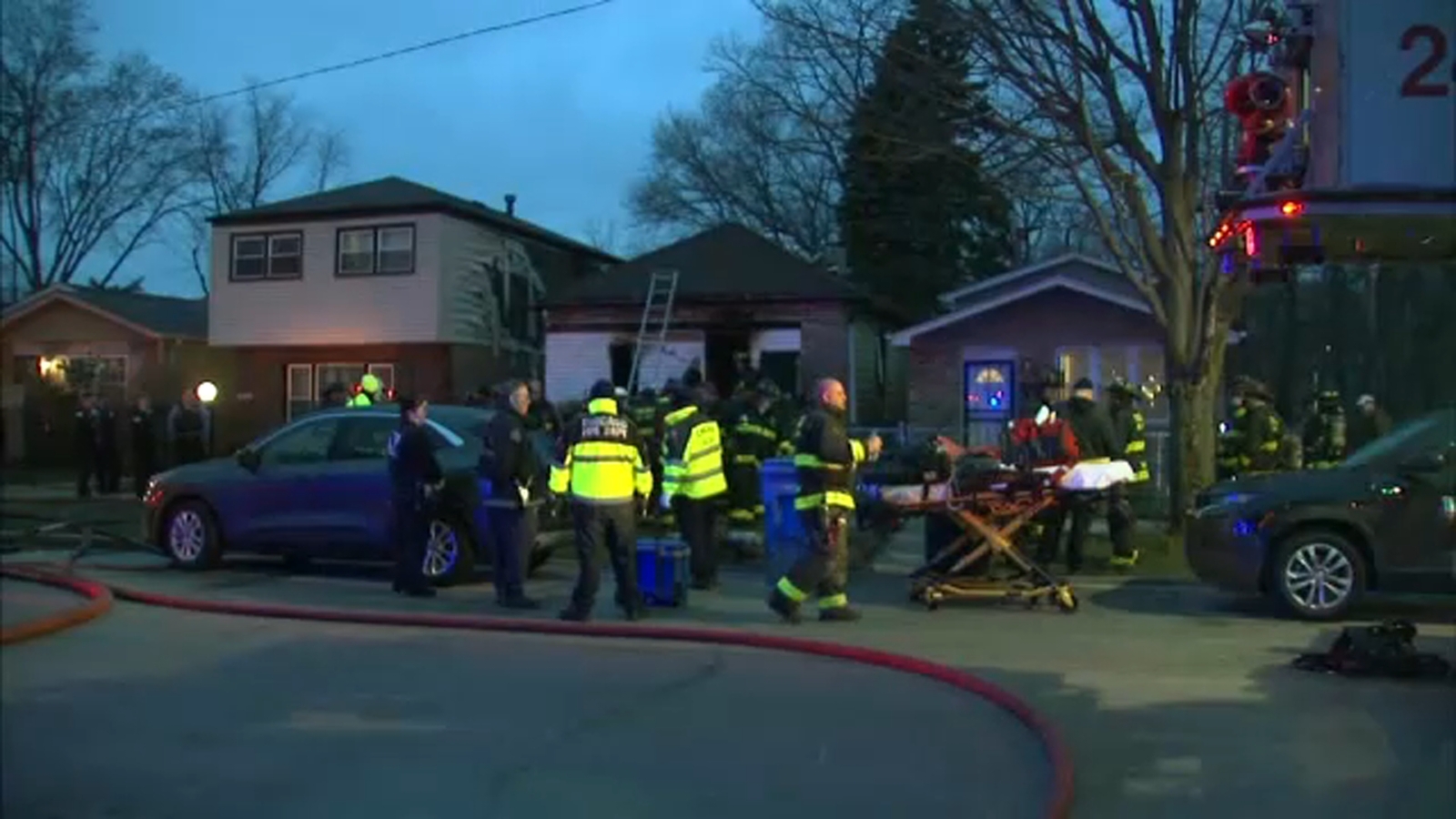 Chicago fire today: Morgan Park house fire today leaves 2 dead on ...
