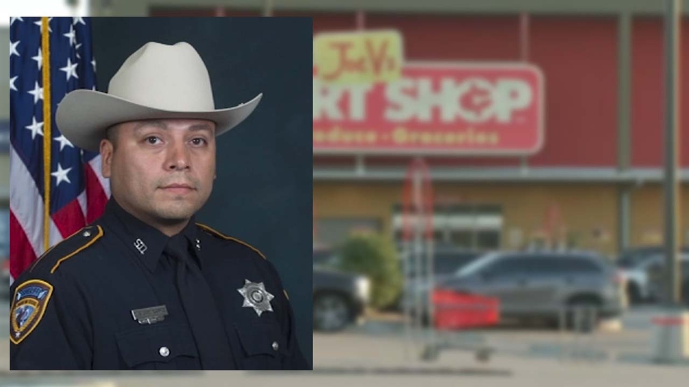 1 suspect on the run after deputy killed in shootout in parking lot
