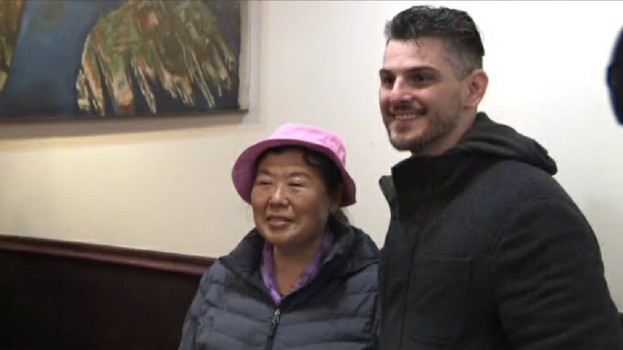 Father, son honored for helping mugging victim outside Queens pizzeria