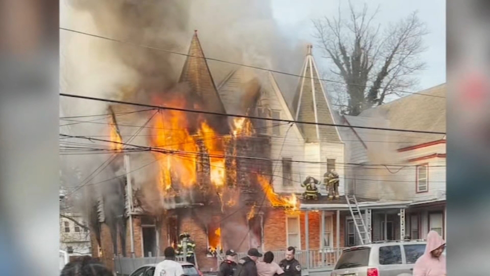 Trenton fire claims lives of twin brothers, injures 4 firefighters