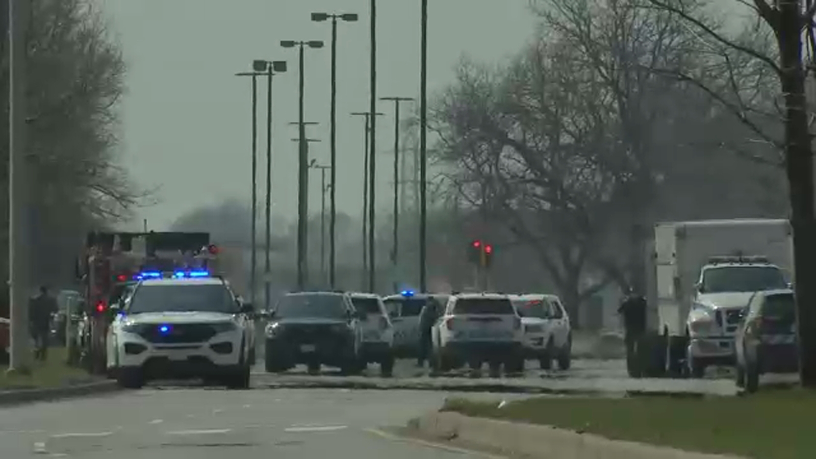 Ford City shooting today 2 critically wounded; gunman killed after