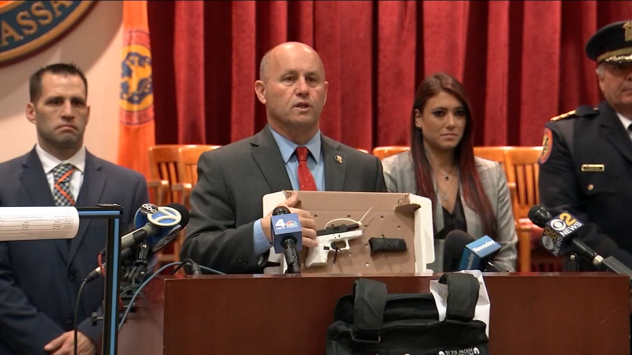 NY man arrested with ghost guns after accidentally shooting self: PD