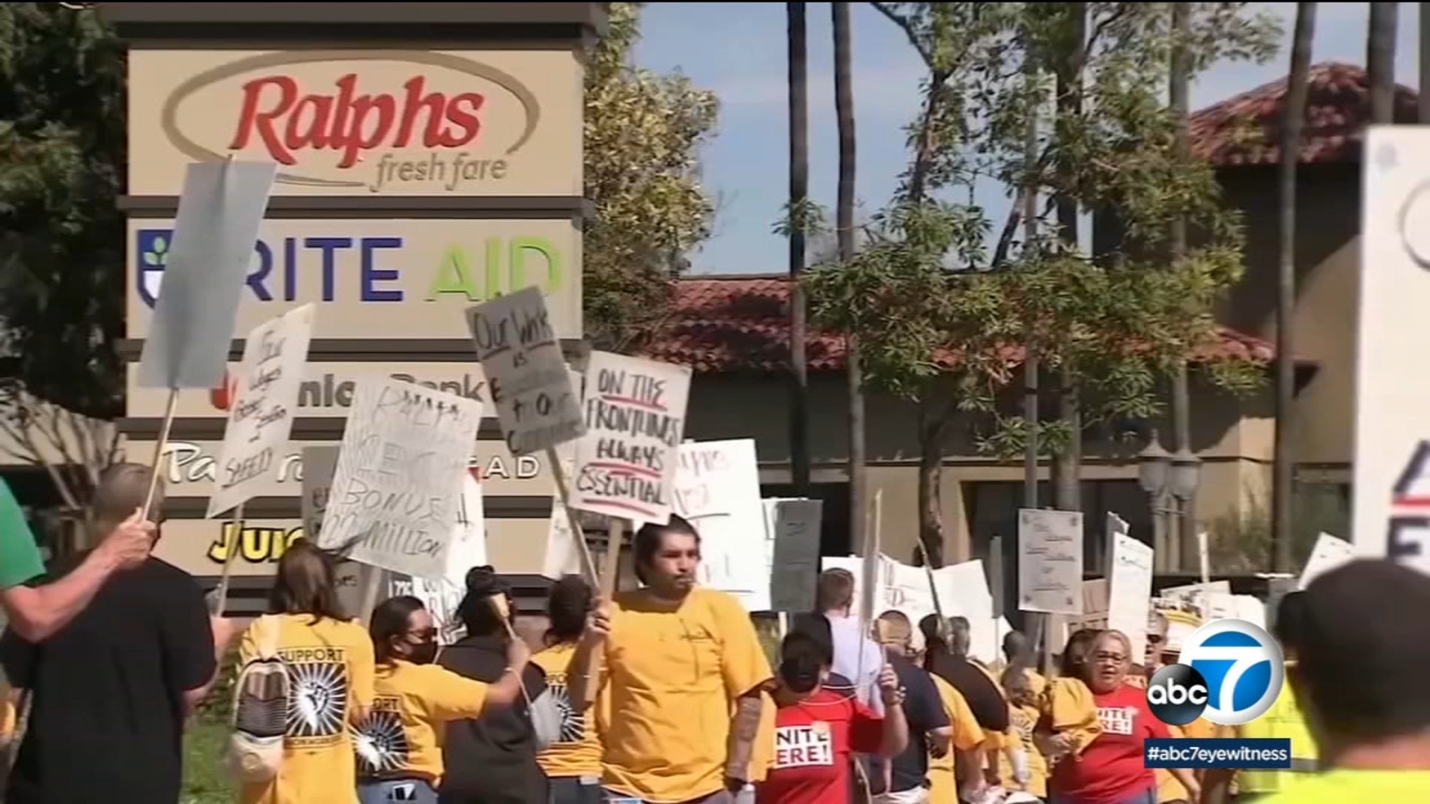 southern-california-grocery-store-workers-postpone-rally-in-orange-county-as-contract