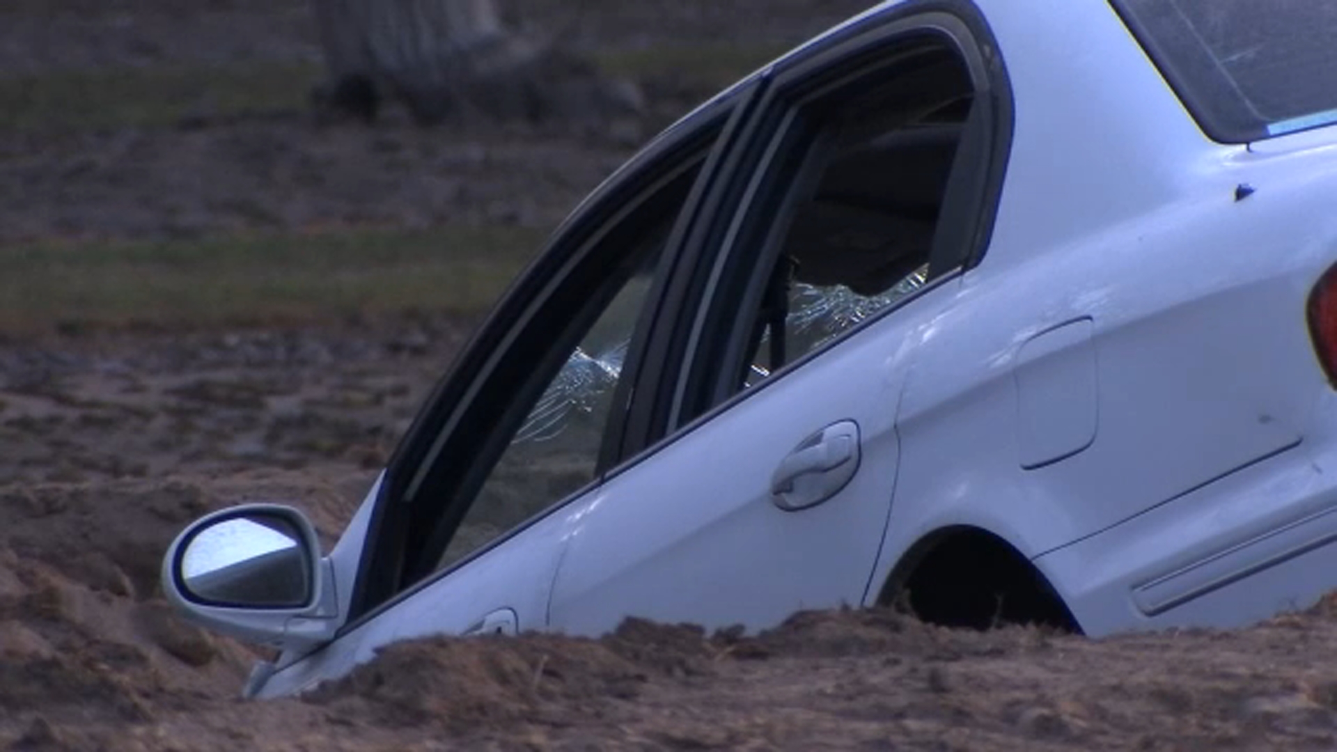 Driver found shot in car crashed in ditch in Tulare County