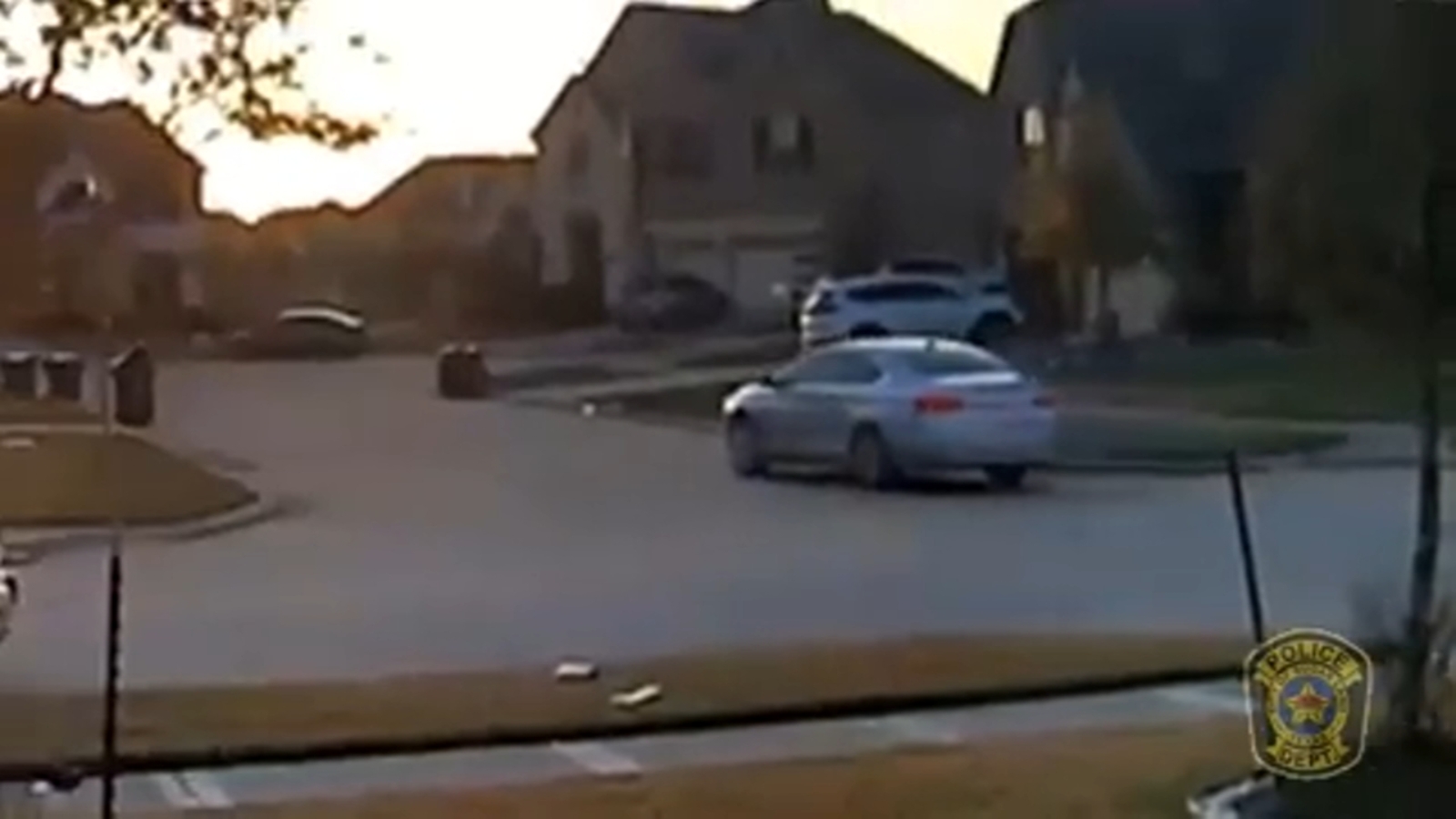 Burglars posed as workers to break into a home in Sugar Land, Texas