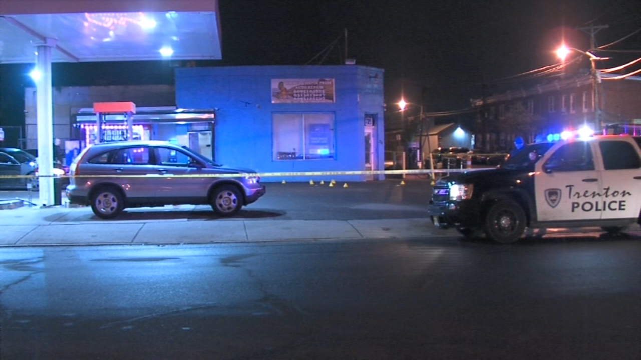 1 dead, 1 injured in Trenton gas station shooting