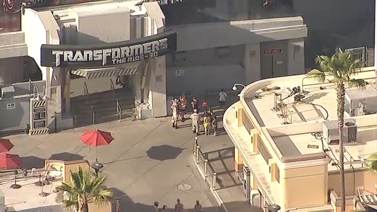 Universal Studios Hollywood: Power outage at Universal Studios Hollywood leaves people stuck on Transformers ride - KABC-TV