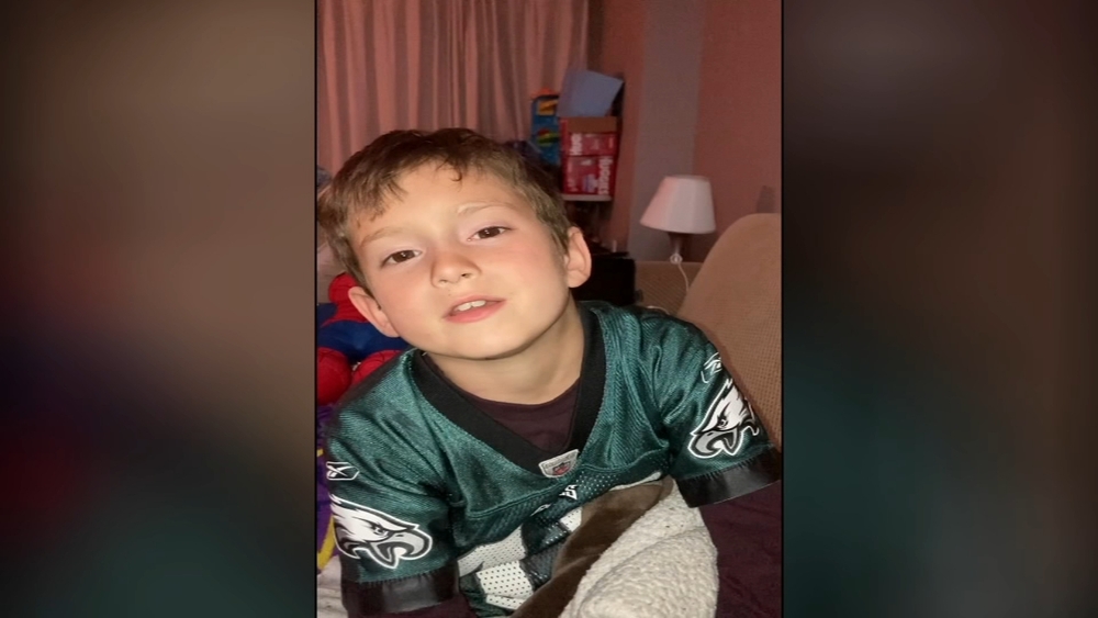 7-year-old donates his Disney World fund to Ukraine