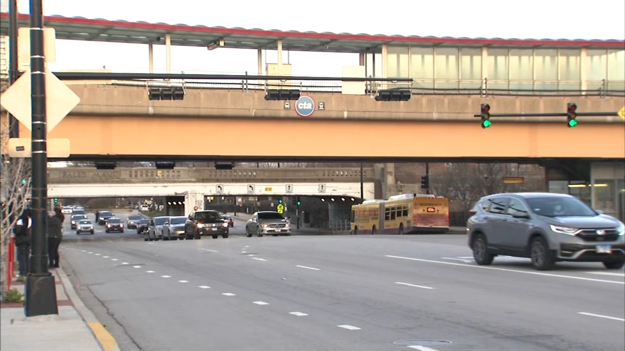 CPD warns of Chinatown robberies near CTA stops