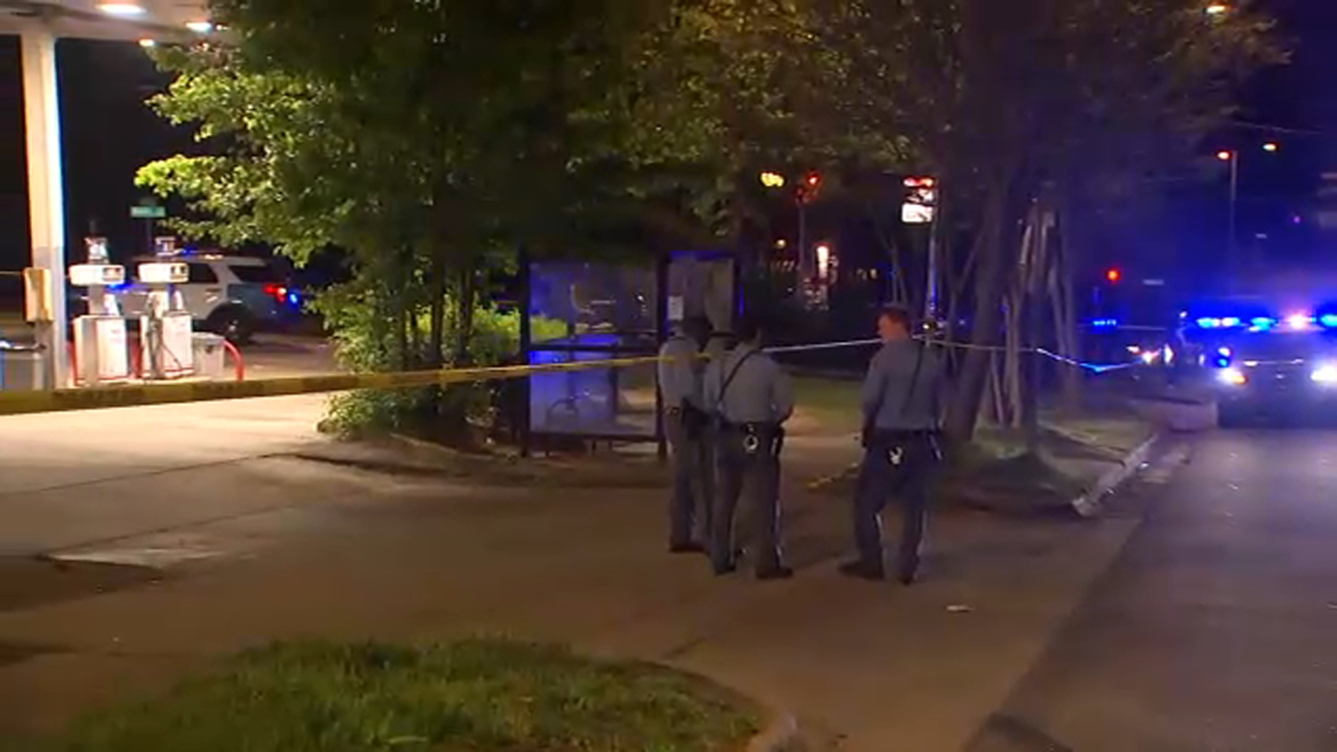 Teen seriously injured in shooting outside Raleigh convenience store