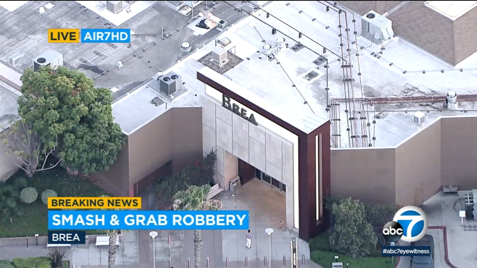 Smashandgrab robbers armed with hammers target Brea Mall jewelry
