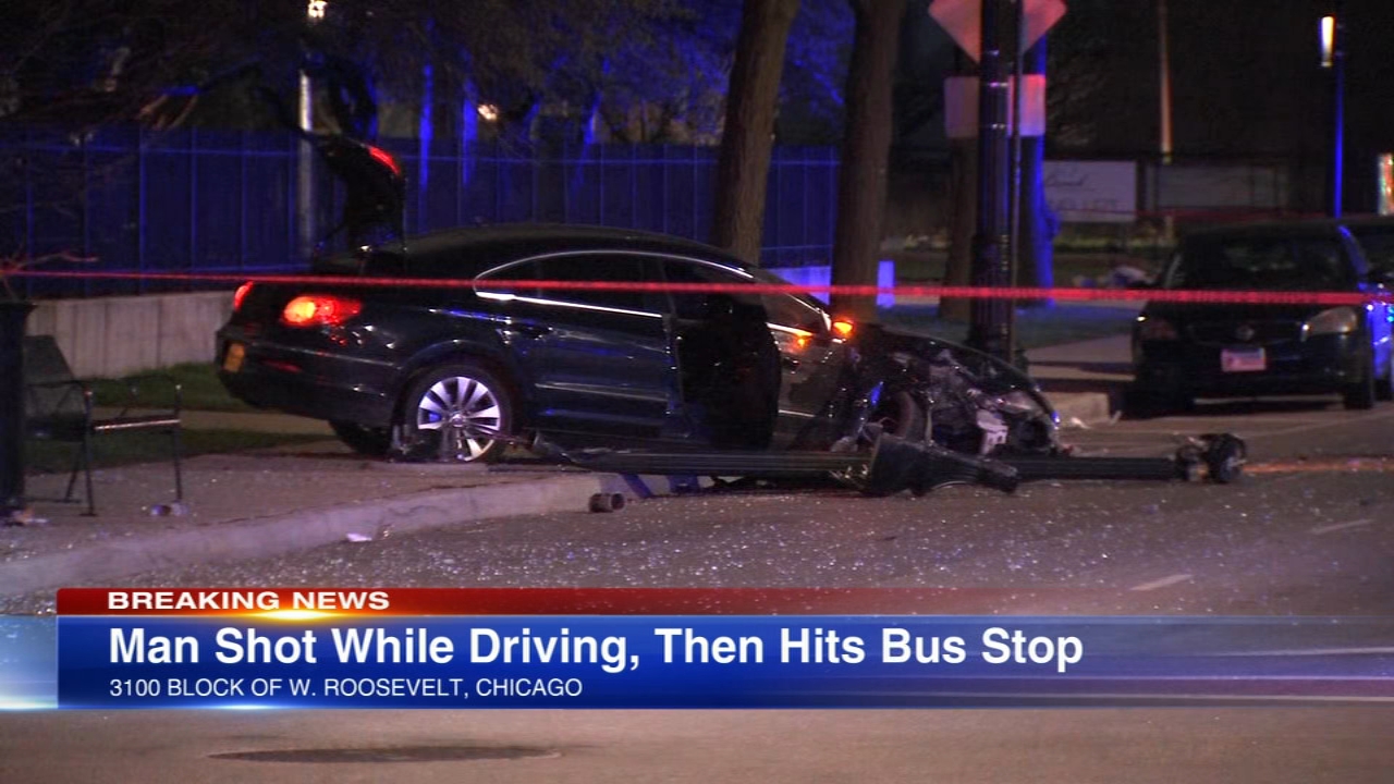 Man crashes into CTA bus after being shot on West Side