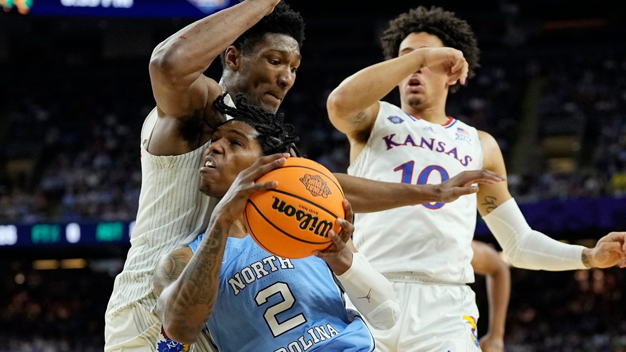 Caleb Love will return to UNC, seek 2023 national title