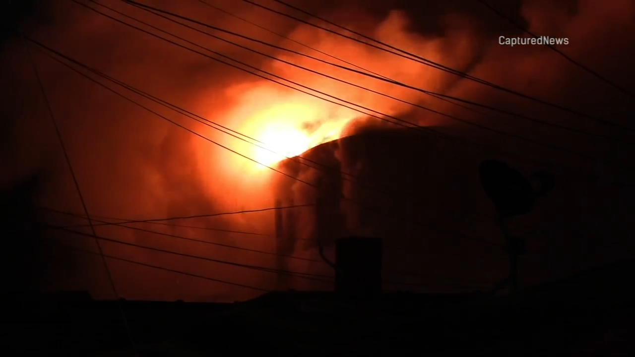 Chicago fire crews battle 2 apartment fires; several displaced