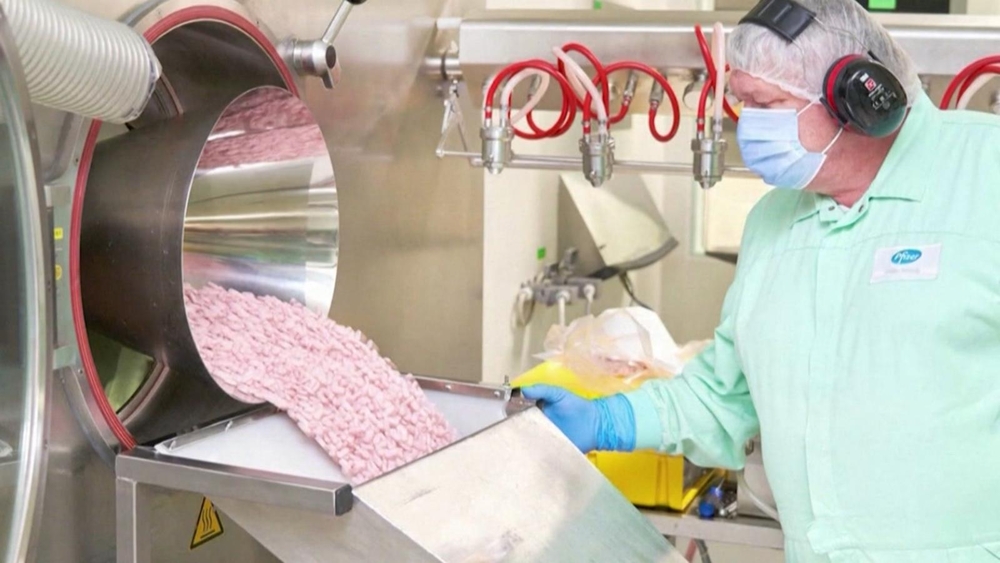 White House expands access to COVID antiviral pills
