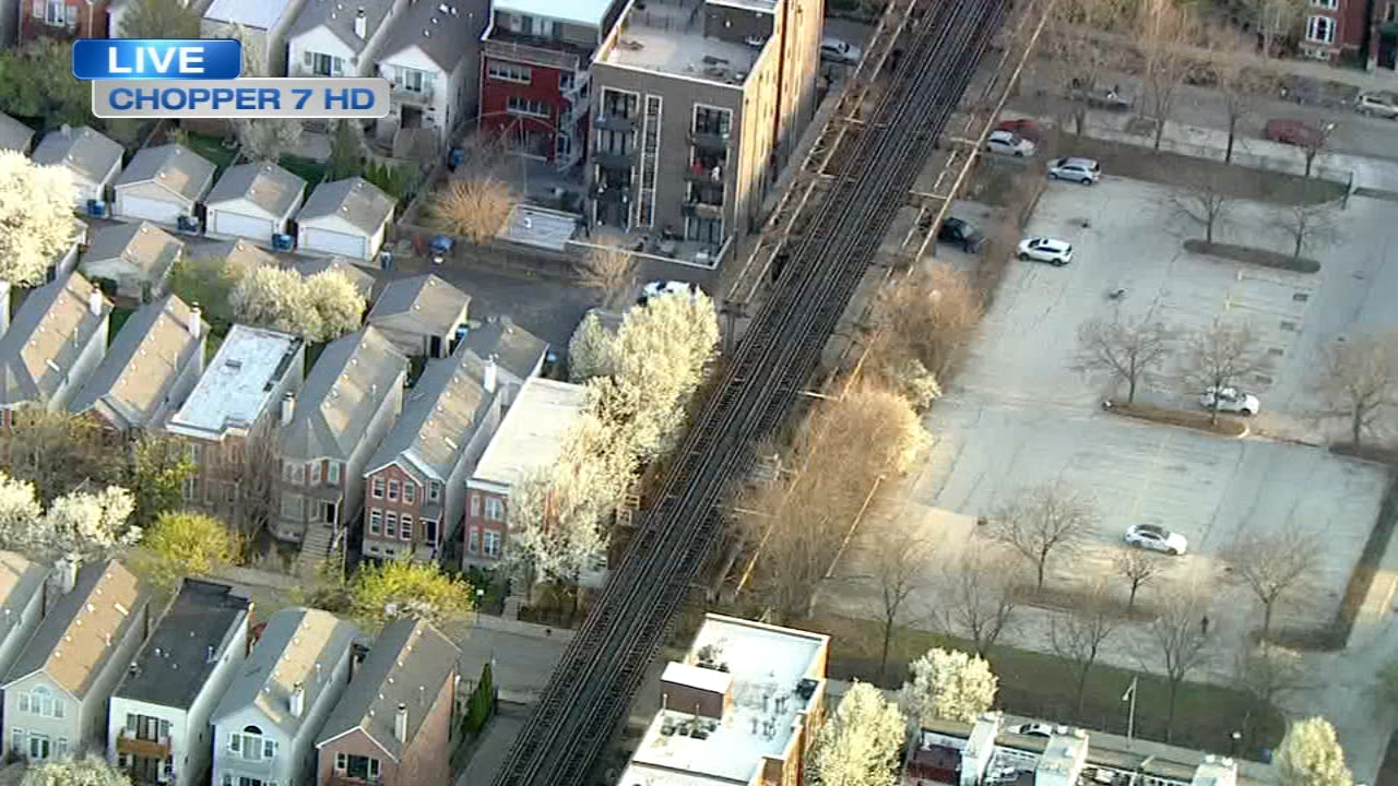 Track debris disrupts CTA Blue Line service