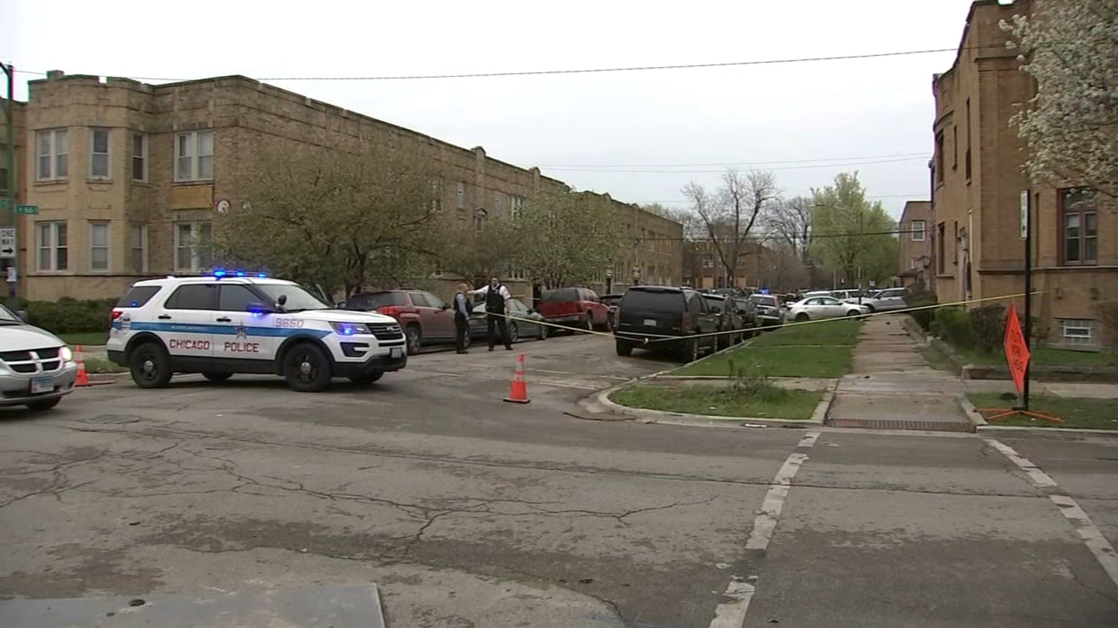 1 critically injured, 2 more in custody in Chicago Lawn armed robbery