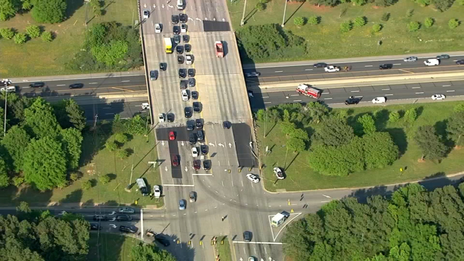 Crash closes all lanes of I-40 East in Durham - ABC11 Raleigh-Durham