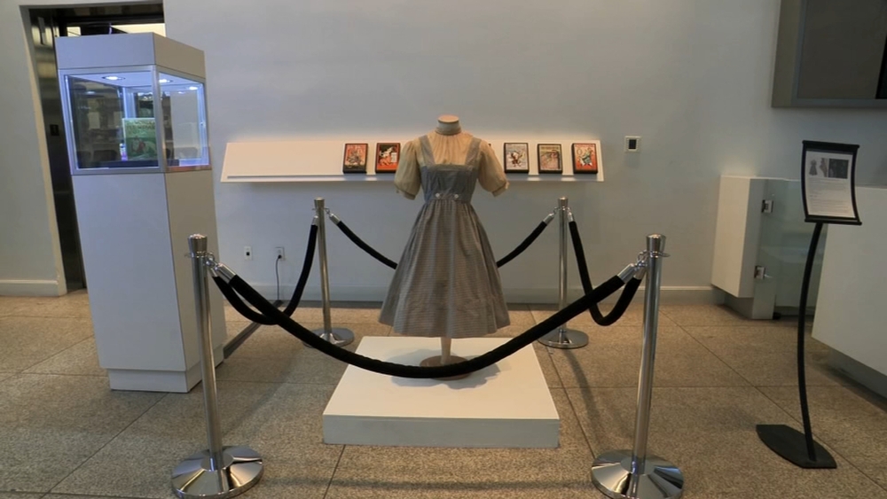 Wisconsin woman sues over 'Wizard of Oz' dress auction