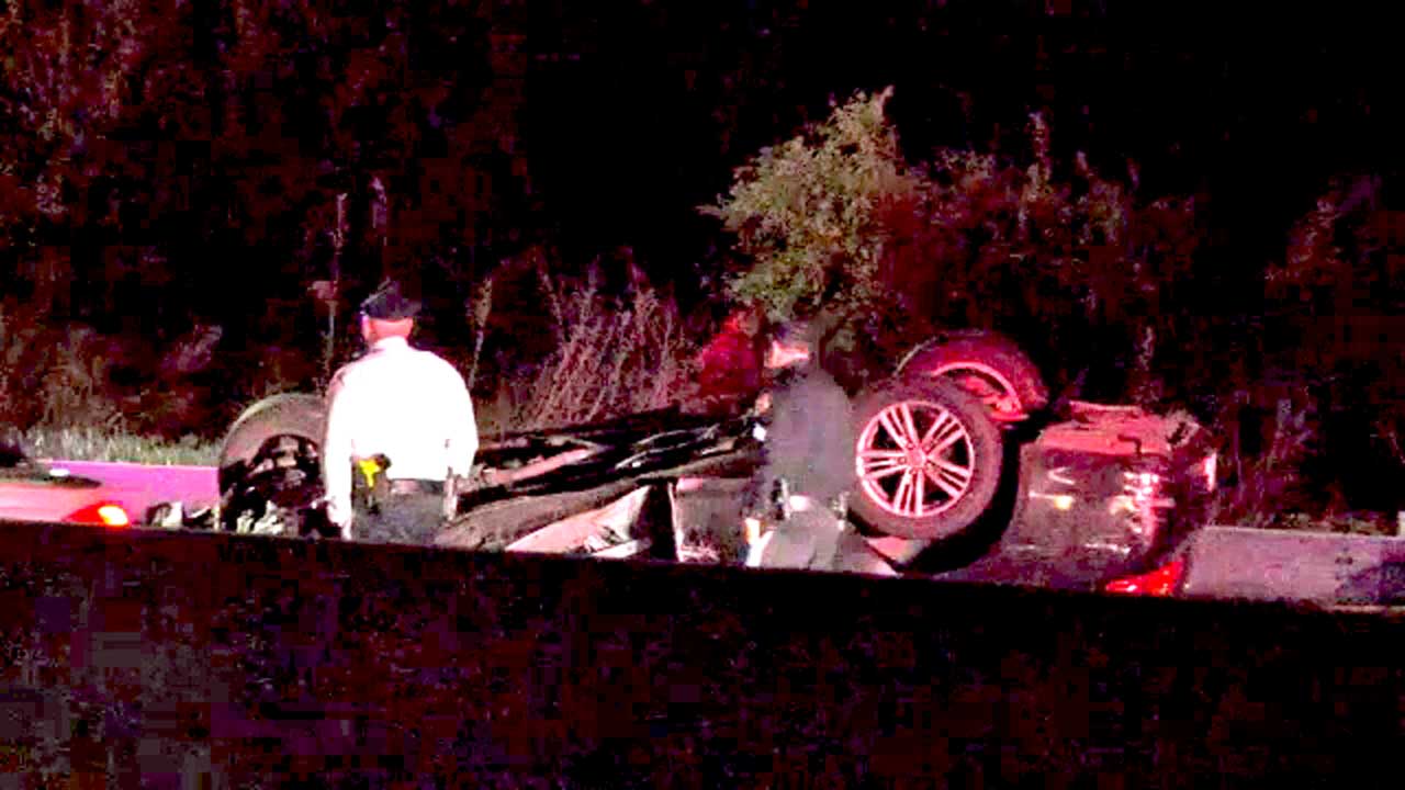 1 dead, 3 hurt when car slams into truck on Belt Parkway