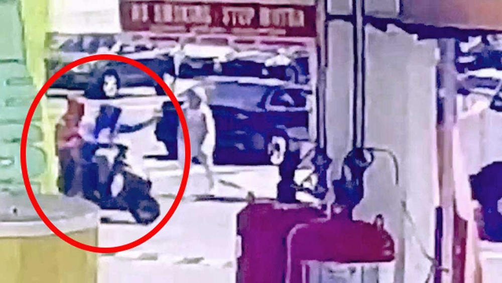 15 year old charged in shooting outside Queens school