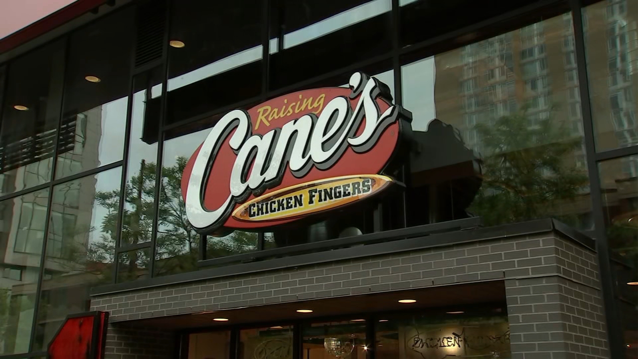 Raising Cane's opens its first Philadelphia location