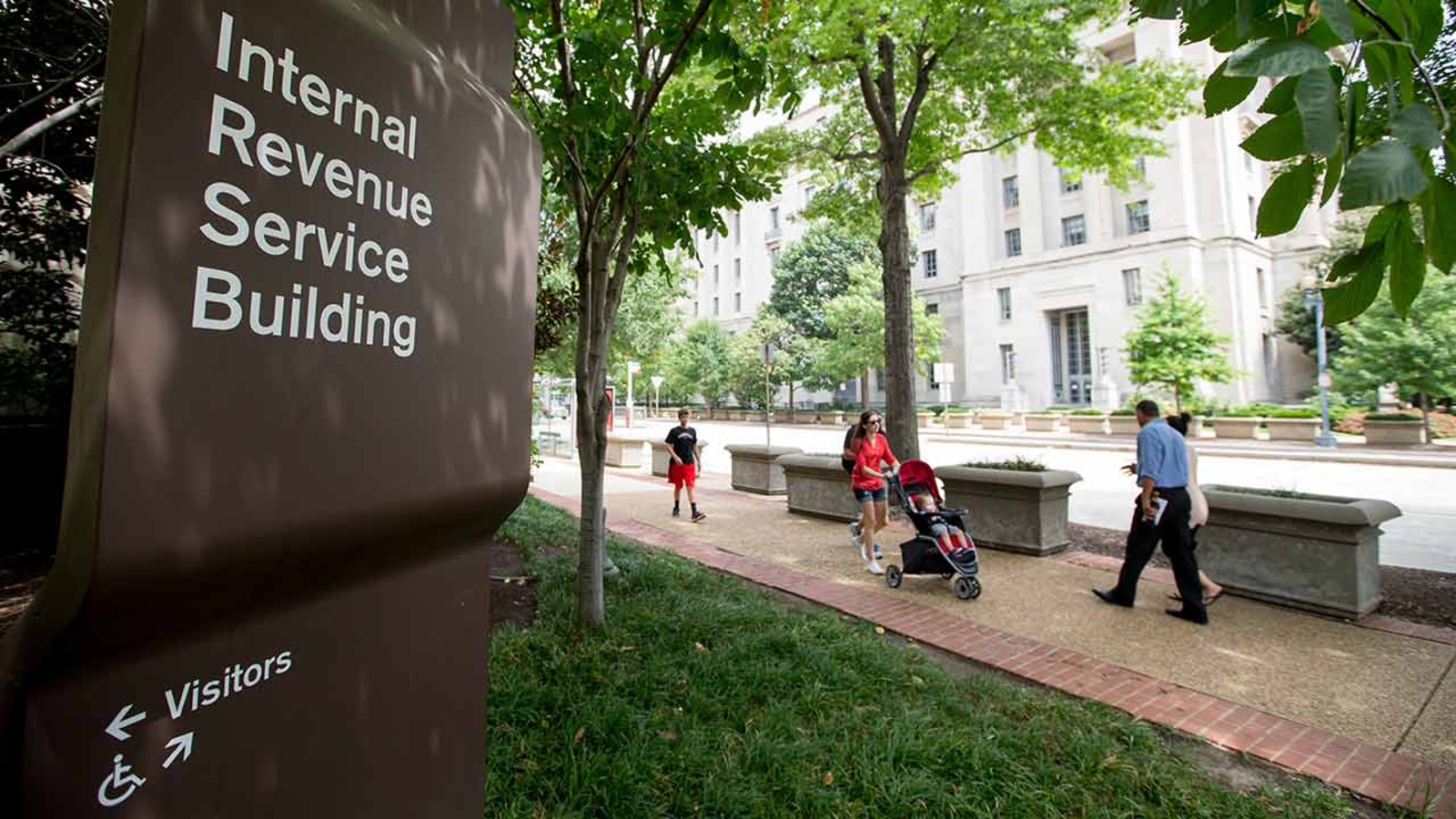 NC woman mistakes real IRS for scam, ignores officer ABC11 RaleighDurham