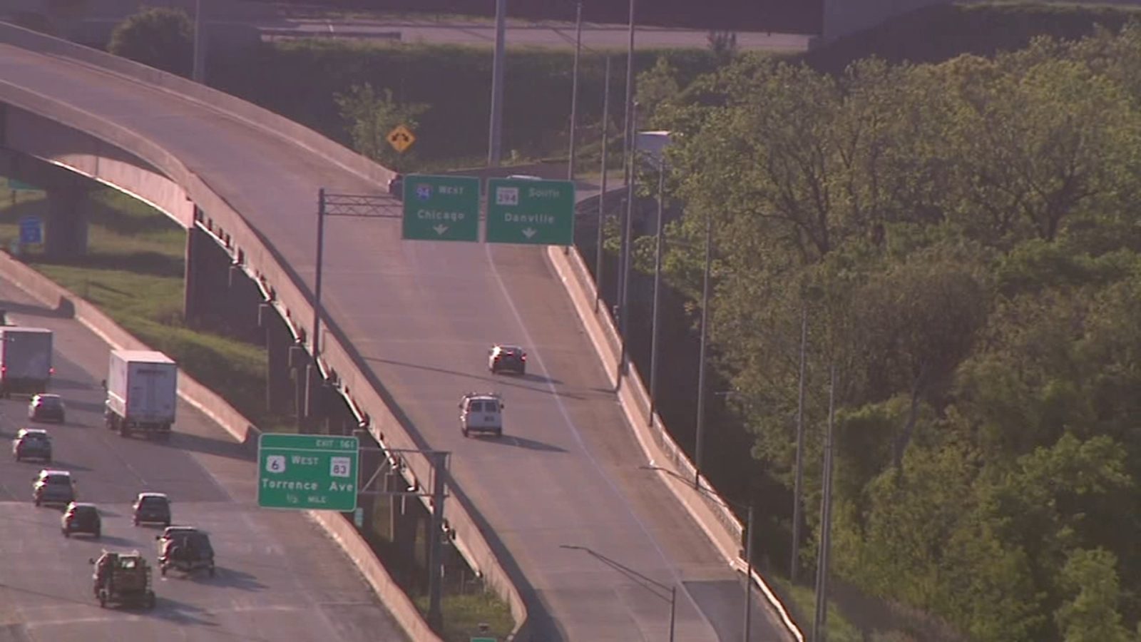 I80 expressway shooting injures 1 near Torrence Avenue in Lansing