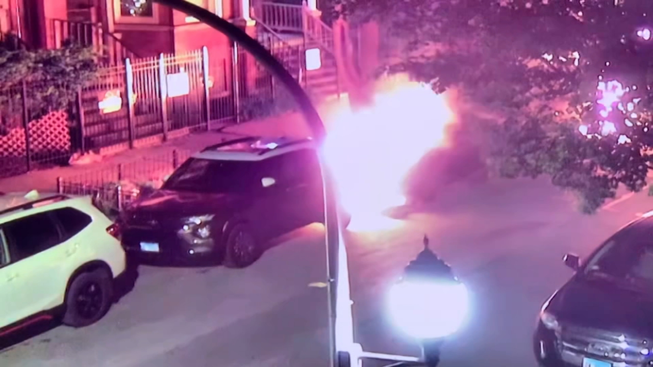 Surveillance video shows Humboldt Park car fire