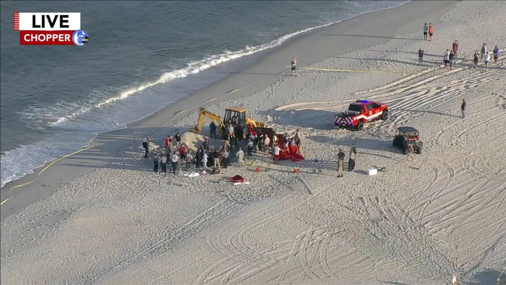 Juveniles trapped after sand collapse at Toms River, NJ beach