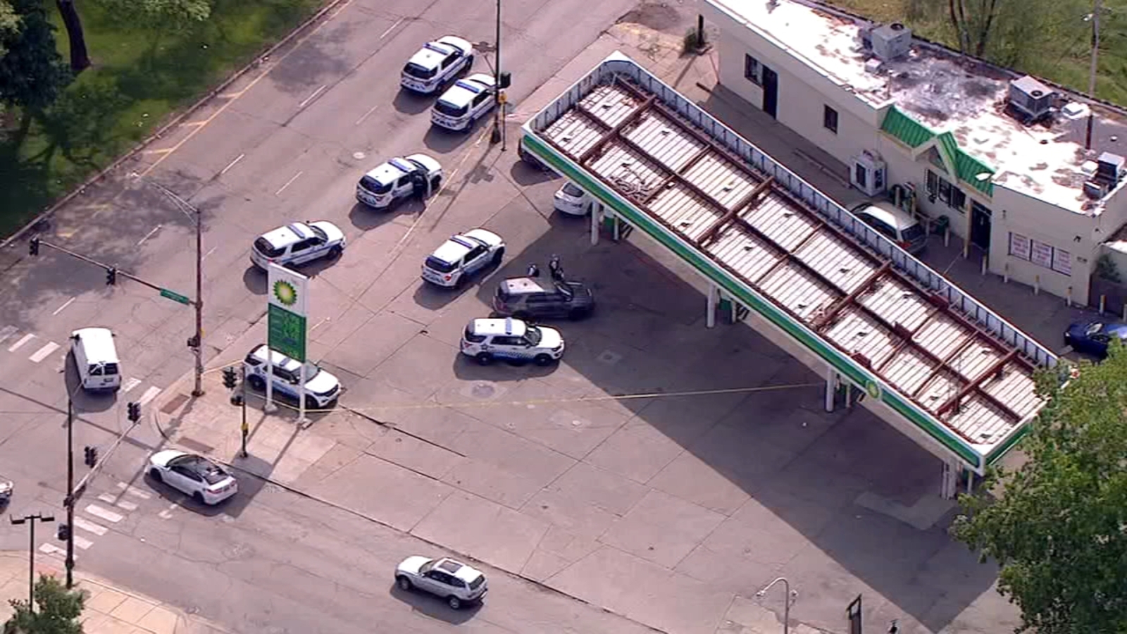 Chicago shooting today: Man in his 60s shot outside gas station in ...
