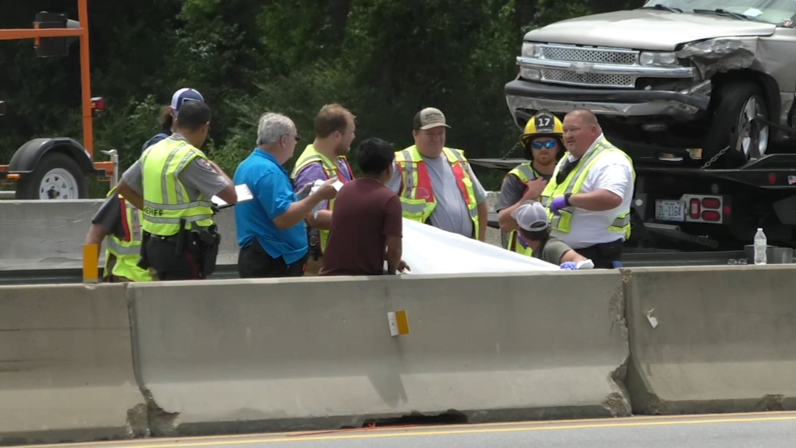 1 person in hospital after a pedestrian was hit crossing I-95 - ABC11 ...