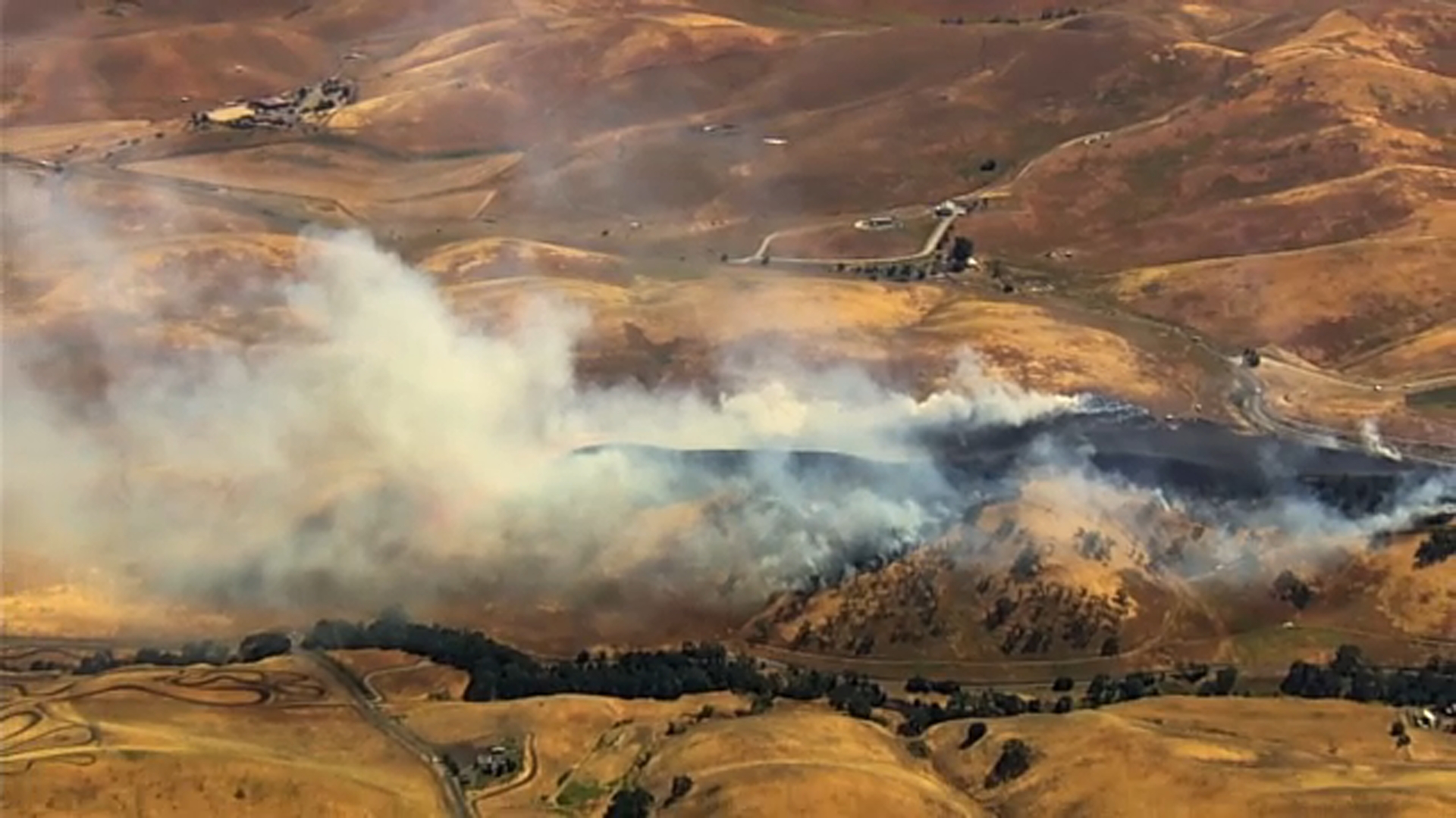 Vegetation fire burning in Dublin fully contained, CAL FIRE says